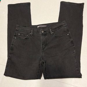 Levis jeans  size 8 w32